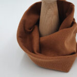 Komin prążkowany cynamon