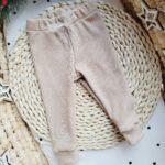 Legginsy prążkowane dla dziewczynki z kokardką beżowe