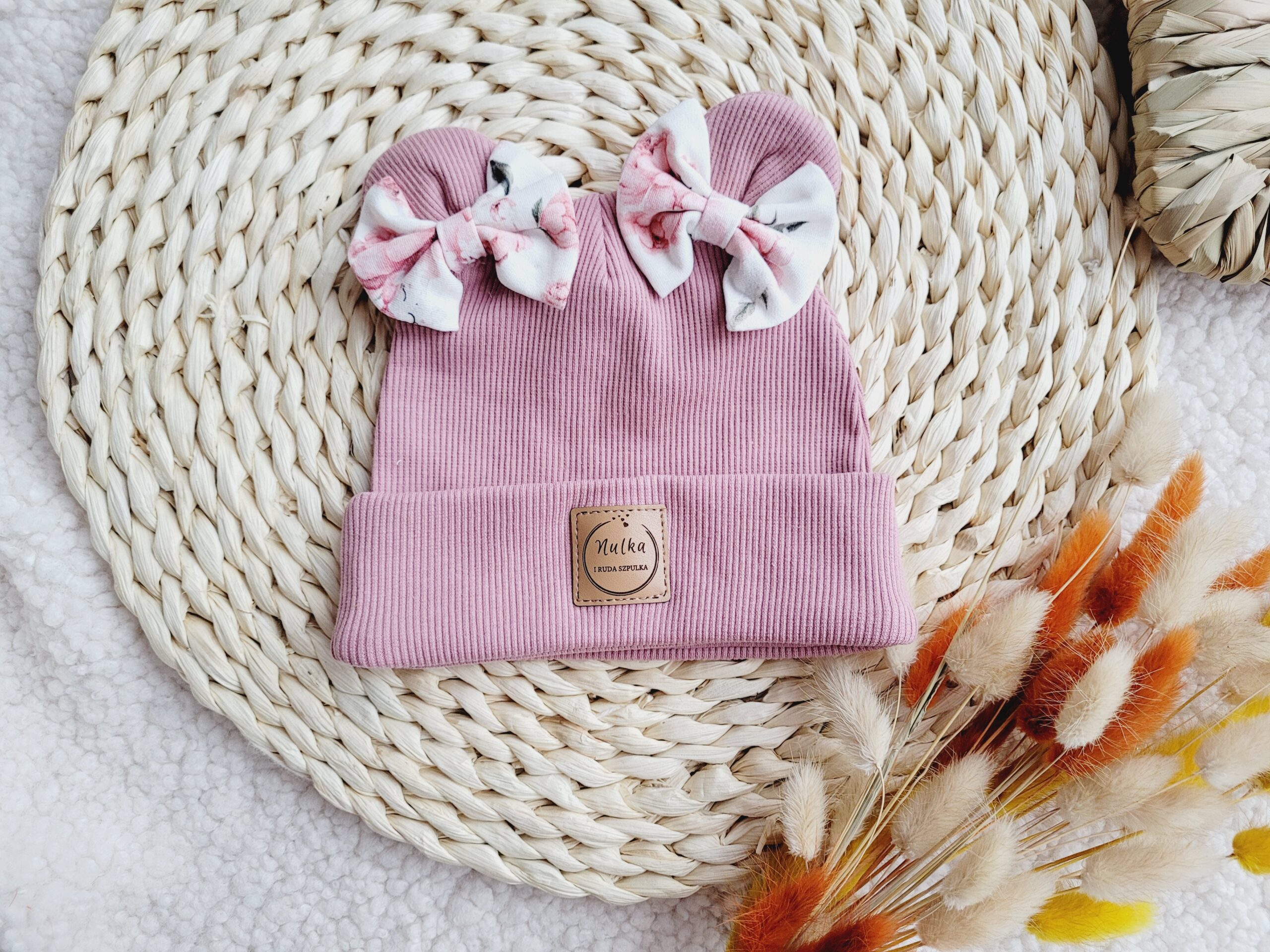 Czapka dla dziewczynki z kokardkami Peony brudny róż