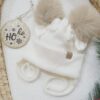 Czapka zimowa dla dziewczynki ecru pompony beż