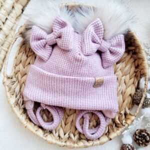 Czapka zimowa wiązana róż pompony beż palony jasny