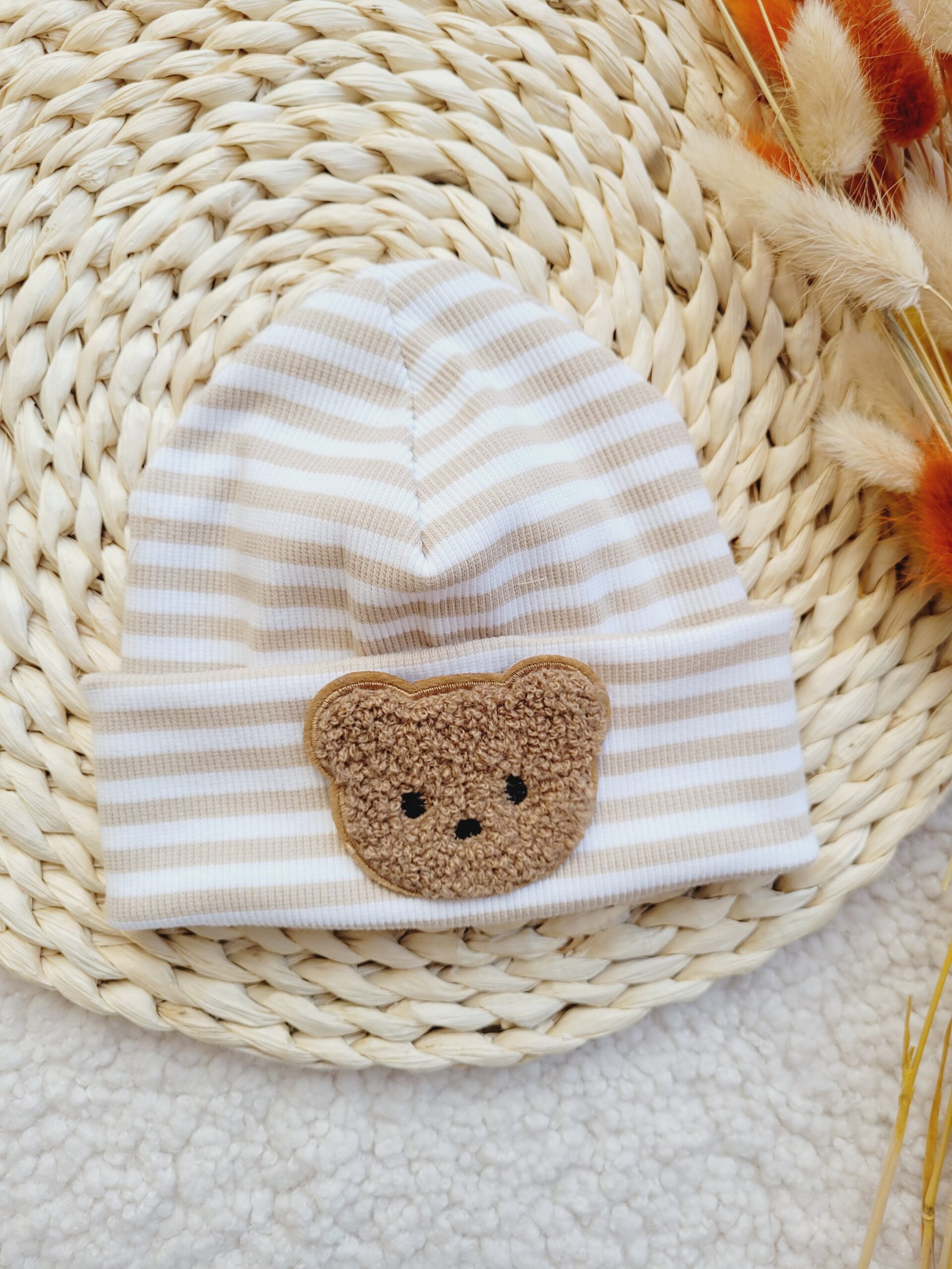 Czapka prążkowana paski beż z misiem