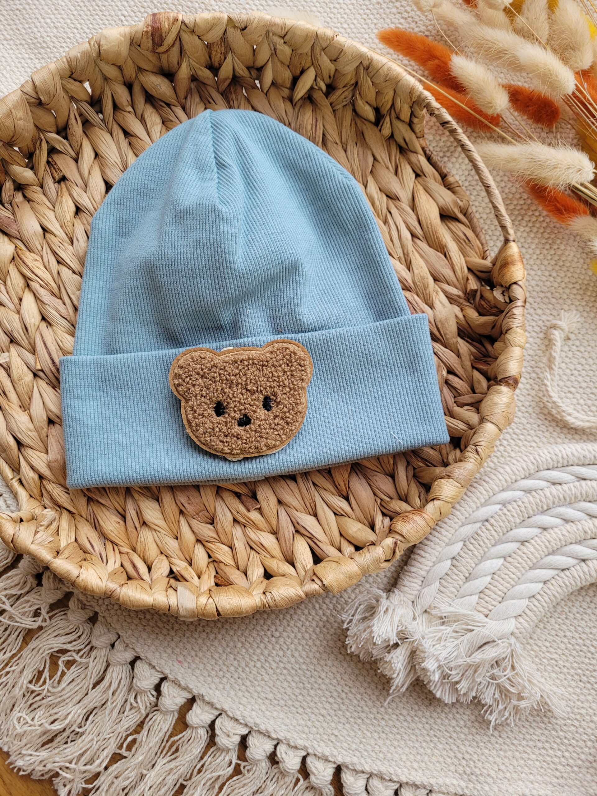 Czapka prążkowana z misiem brudny nebieski