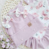 Czapka dla dziewczynki z kokardkami i perełkami chusta z falbanką pastelowy róż Peony