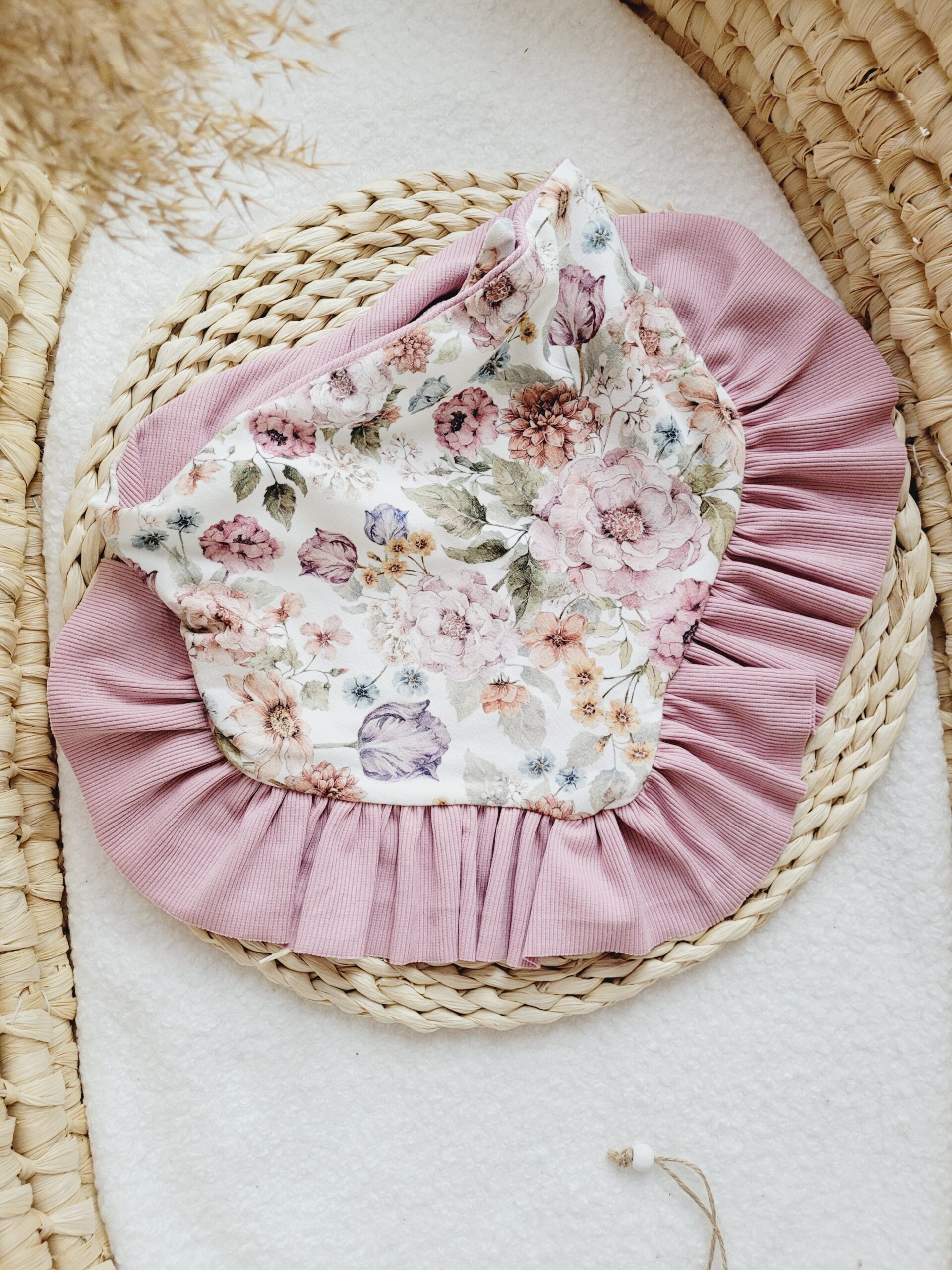 Chusta maxi Purple Garden z falbanką pastelowy róż