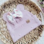Czapka dla dziewczynki z kokardką Peony perełki pastelowy róż