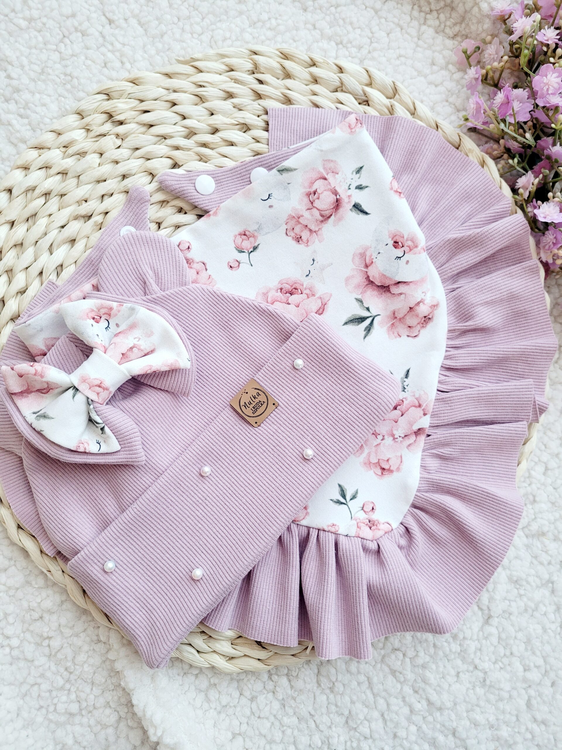 Komplet dla dziewczynki z perełkami Peony pastelowy róż