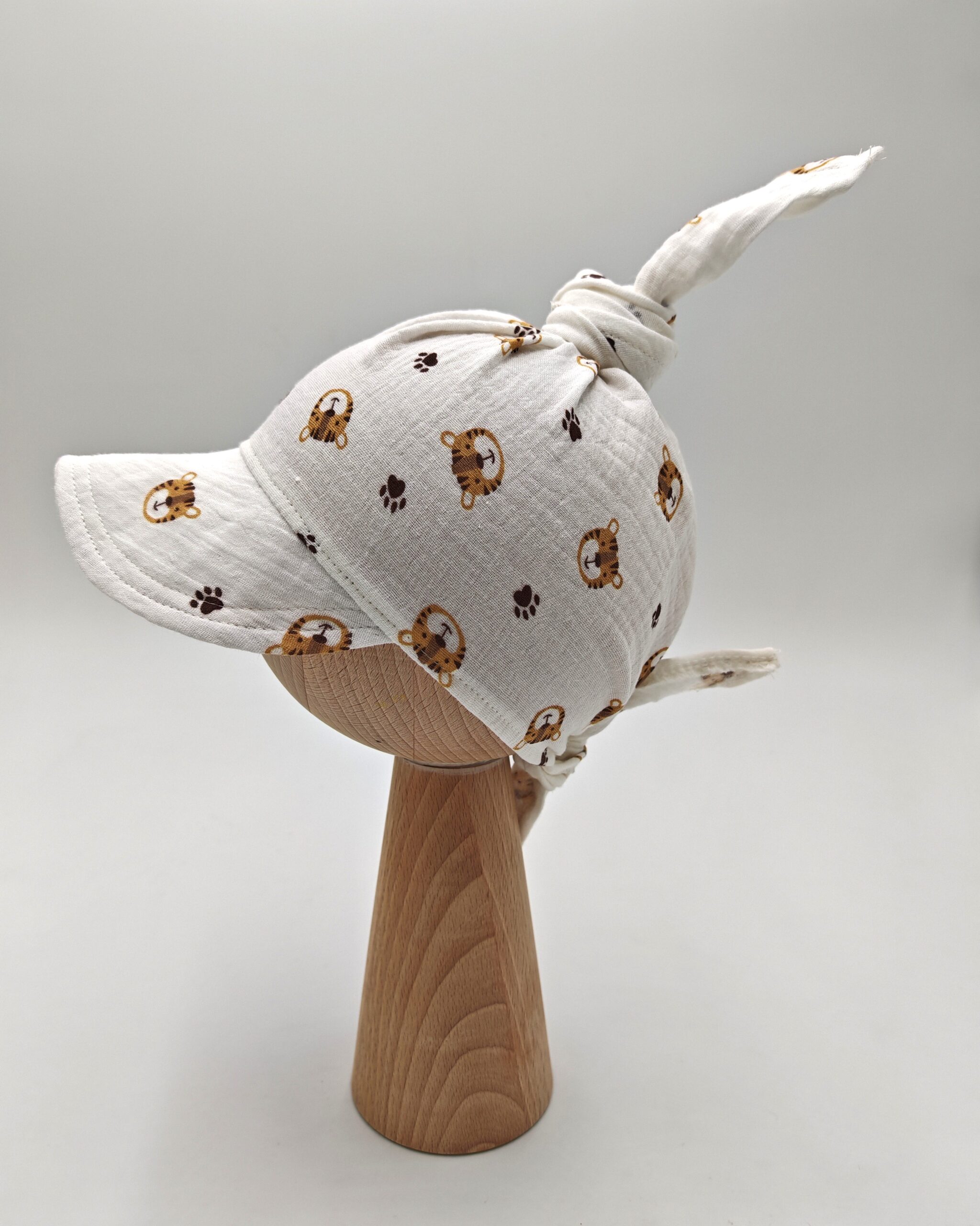 Chustka muślinowa dla chłopca wiązana tygryski