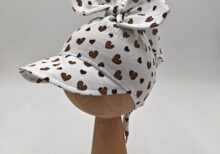 Muślinowa chustka dla dziewczynki beżowe serduszka