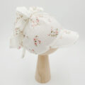Chusta-z-daszkiem-rozyczki-krem-wiazana-scaled-1.jpg