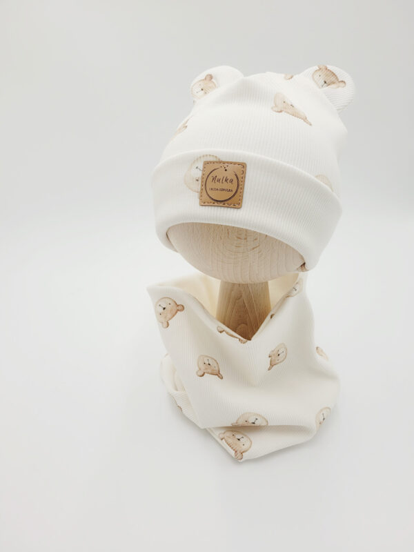 Czapka-misiowe-uszy-wywijana-i-komin-wzor-misie-scaled-1.jpg