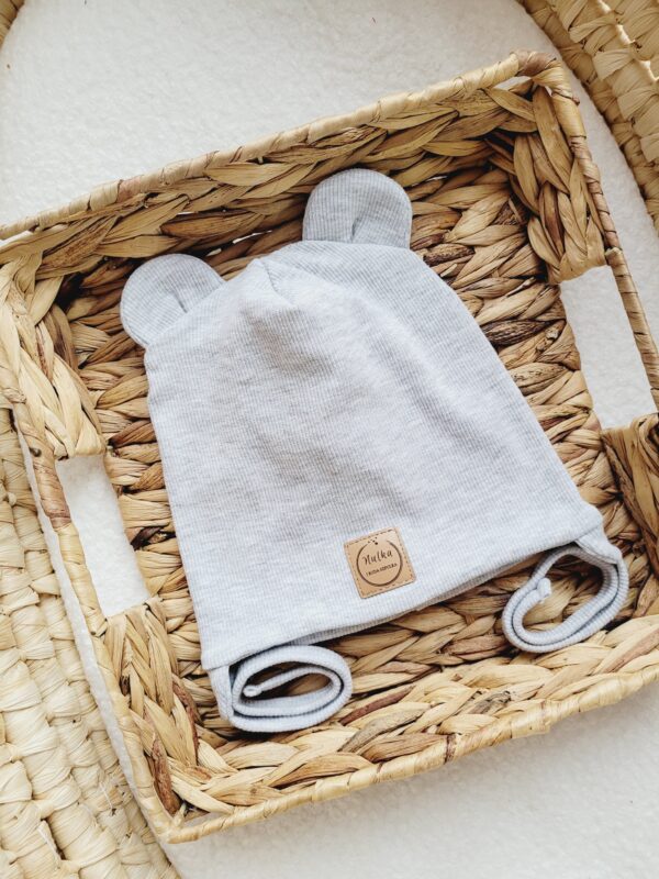 Czapka prążkowana prosta z uszkami szary melanż jasny