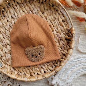 Czapka prążkowana z misiem cynamon