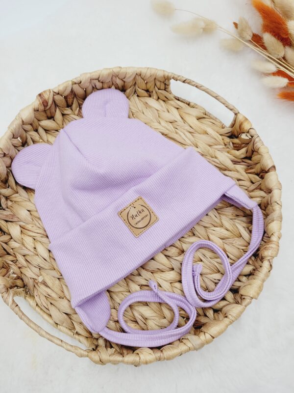 Czapka prążkowana z uszkami wiązana lawenda
