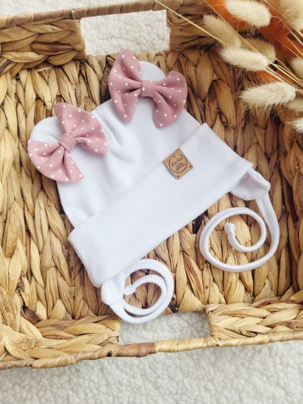 Czapka-wiazana-dla-dziewczynki-bialy-maczek-brudny-roz-scaled-1.jpg Czapka-wiazana-dla-dziewczynki-bialy-maczek-brudny-roz-scaled-1.jpg