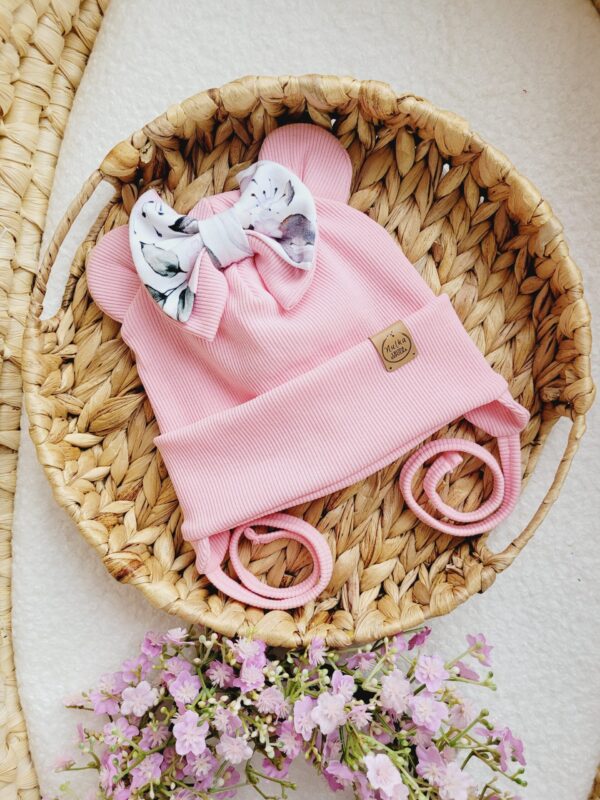 Czapka-wiazana-dla-dziewczynki-z-kokardka-pastelowe-roze-rozowa-scaled-1.jpg