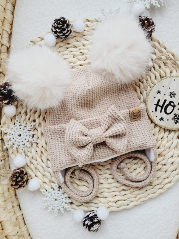 Czapka-zimowa-bez-dla-dziewczynki-pompony-wanilia-scaled-2.jpg