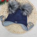 Czapka-zimowa-wiazana-granatowa-z-pomponami-szarymi-scaled-1.jpg