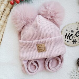 Czapka zimowa dziecięca wiązana z pomponami - pastelowy róż