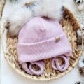 Czapka-zimowa-wiazana-roz-pompony-bez-palony-jasny-scaled-1.jpg