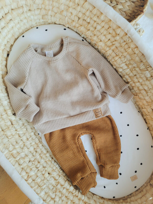 Komplet dziecięcy sweterkowy beż i karmel
