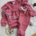 Komplet dziecięcy z falbanką róż wrzosowy