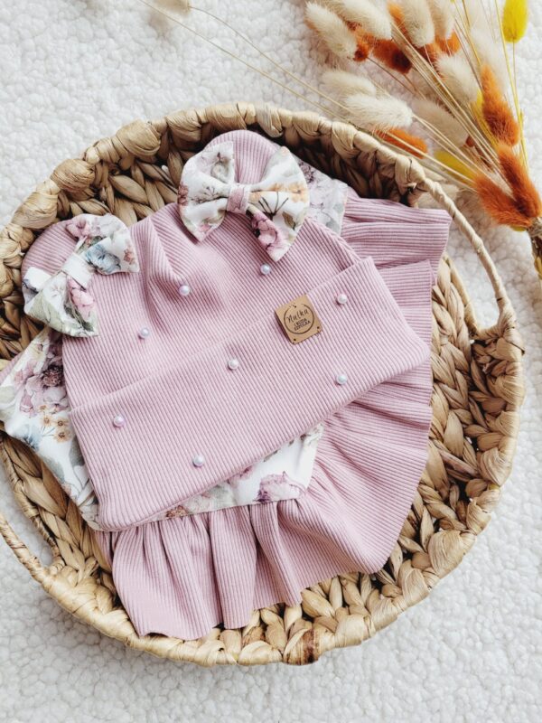 Komplet-wiazany-dla-dziewczynki-z-kokardkami-purple-Garden-perelki-roz-pastelowy-scaled-1.jpg