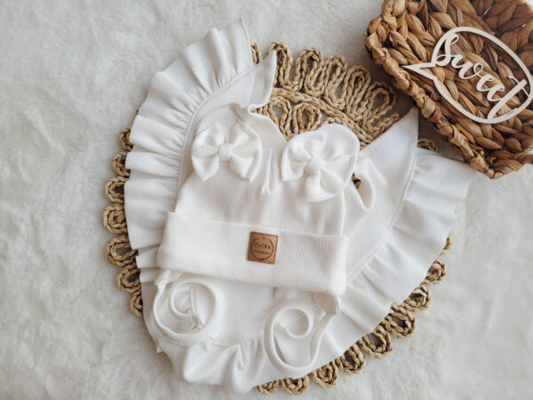 Komplet-wiazany-z-chusta-ecru-scaled-1.jpg