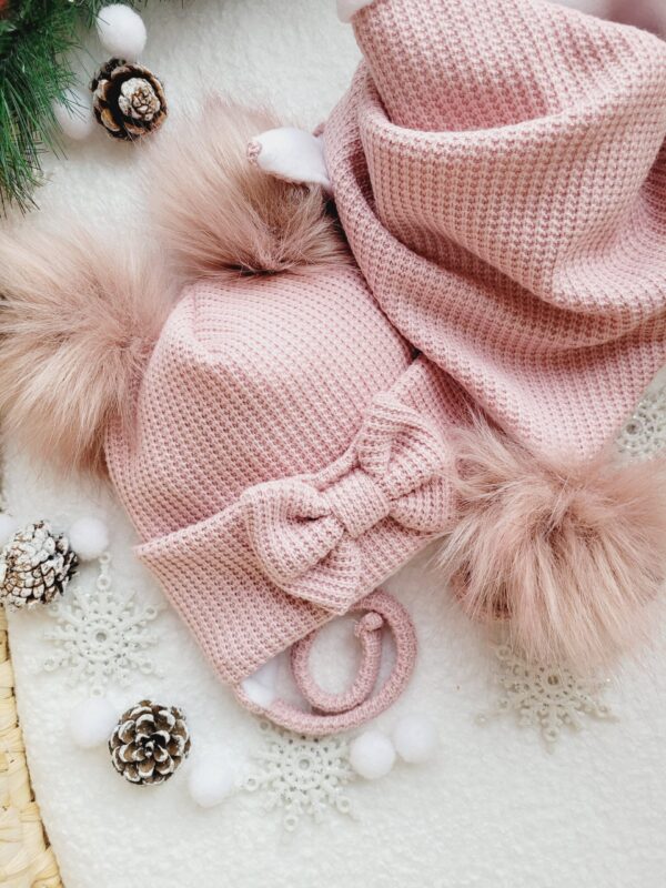 Komplet-zimowy-dla-dziewczynki-pastelowy-roz-scaled-1.jpg