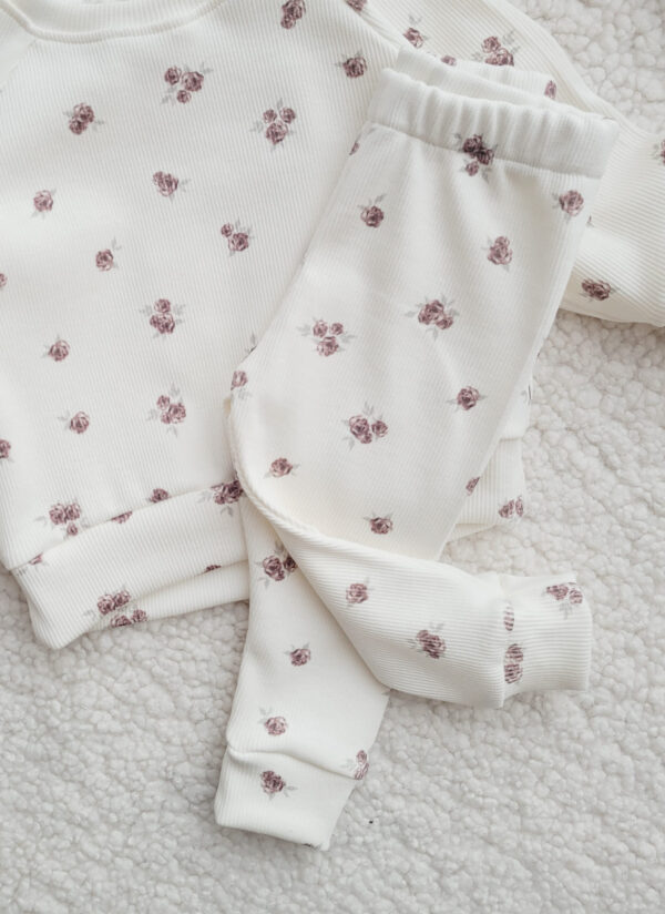 Legginsy prążkowane różyczki Legginsy prążkowane różyczki