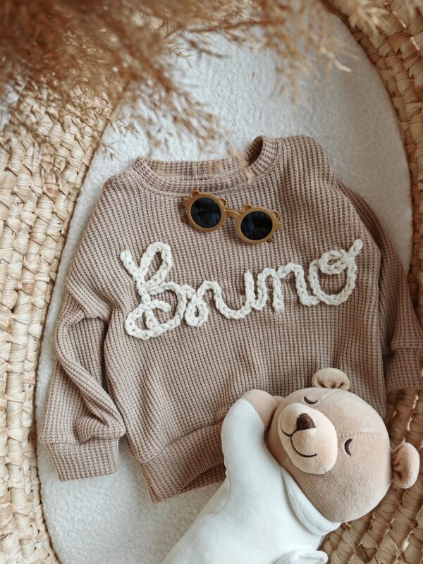 Sweterek z napisem Bruno beżowy