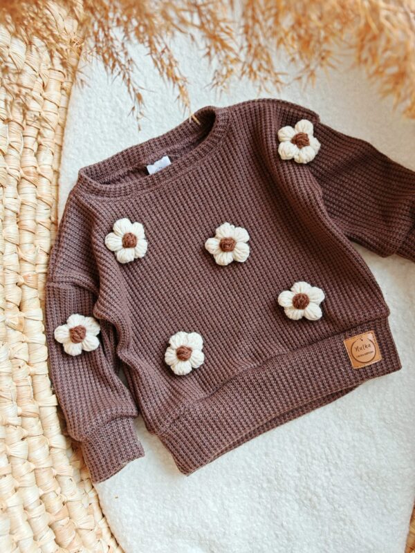 Sweterek dla dziewczynki cappucino z kwiatami jasny beż
