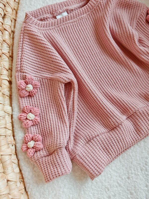 Sweterek dla dziewczynki pastelowy róż kwiaty brundy róż