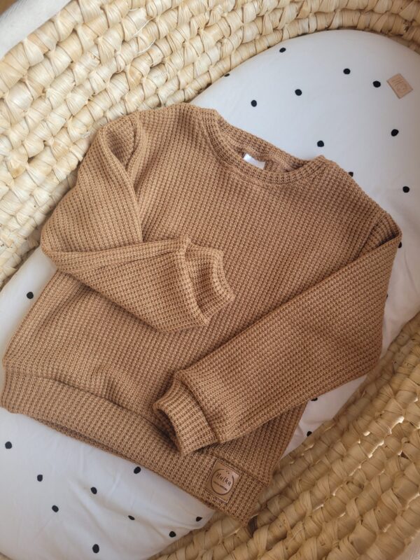 Sweterek dla dziecka karmelowy