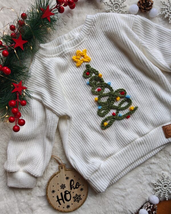 Sweterek świąteczny dla dziecka z choinką ecru