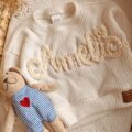 Sweterek z haftem ecru Amelia