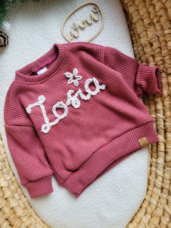 Sweterek z haftem wrzosowy róż Zosia
