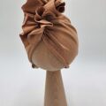 Turban-z-falbanka-karmel-scaled-1.jpg